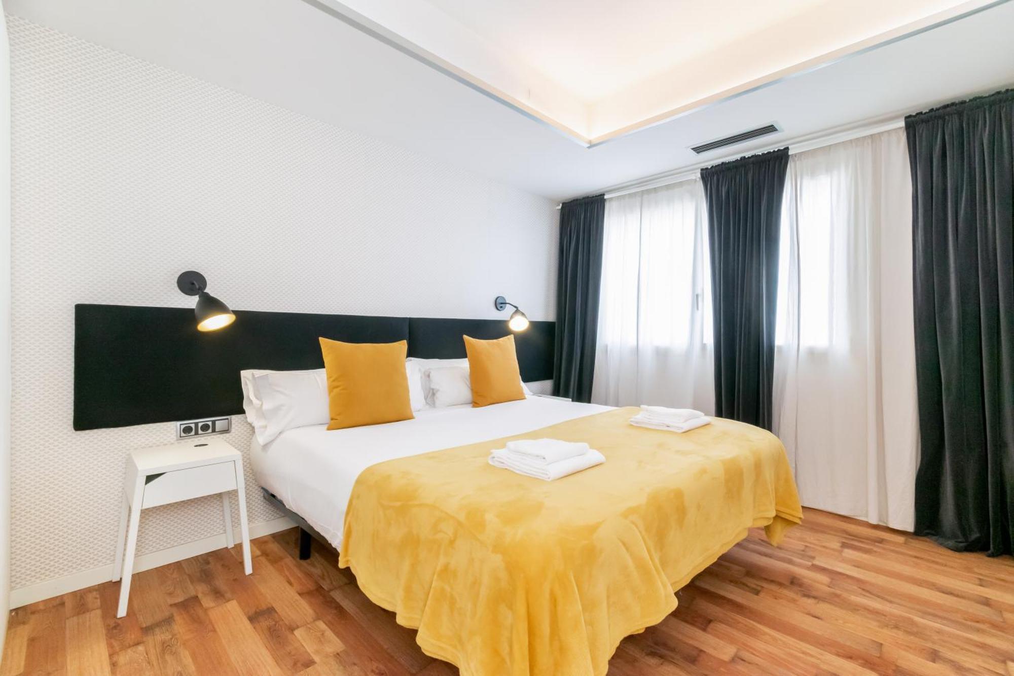 Unique Rentals - Placa Catalunya Central Apartments Barcellona Esterno foto